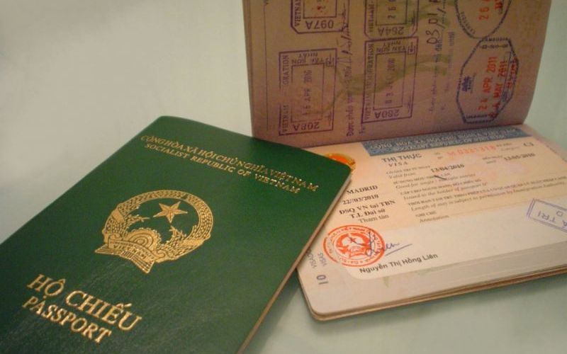 hoàn tất hộ chiếu và xin visa